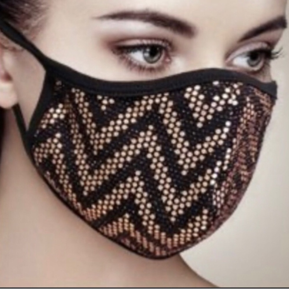 MASK - Picture 1 of 1